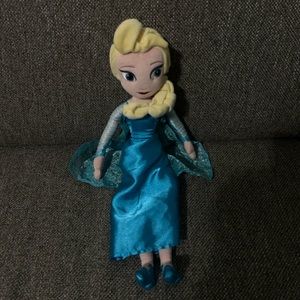 DISNEY FROZEN: ELSA PLUSH DOLL